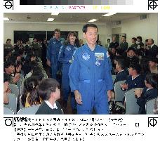 Astronauts meet Japanese kids