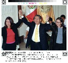 Fujimori votes in runoff presidential election