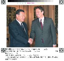 Mori meets with Blair