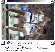 Ito hands off to Suetsugu as Japan advances in 4x100 relay