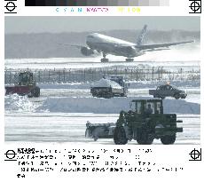 Heavy snow blocks airport runways in Hokkaido