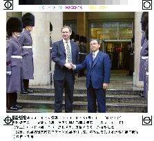 Japanese, British defense ministers discuss IT exchange
