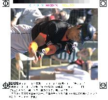 Shinjo grounds into double play