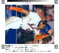 Shinjo in game against Phillies