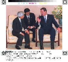 Emperor meets Mexico's Fox