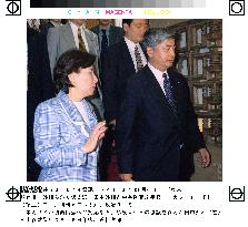 Koizumi confirms missile policy with Tanaka, Nakatani