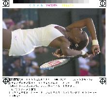 Williams beats Likhovtseva