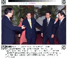 China's Tang against Koizumi's Yasukuni visit, textbook