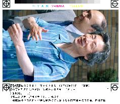 Koizumi chats with reporters on election day