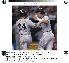 Hirosawa hits two home runs