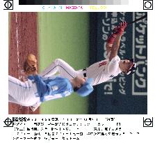 Matsunaka hits 'sayonara' homer as Daiei tops Seibu
