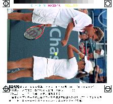 Sugiyama and Ferreira stumble in U.S. Open semifinals