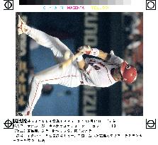 Kanemoto hits 'sayonara' homer