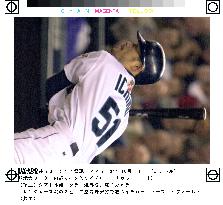 Ichiro marks 241st hit in Seattle's win