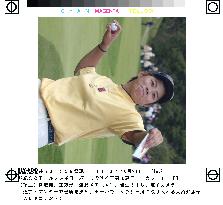 Amanuma comes back to win Chaco Kibun golf by 2 shots
