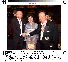 (3)Ryoji Noyori awarded Nobel chemistry prize