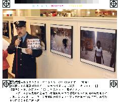 N.Y. firefighter speaks at Tokyo photo exhibit