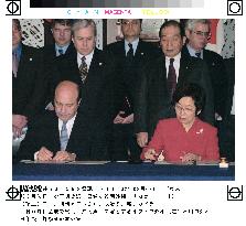 (1) Kawaguchi, Ivanov agree to move treaty talks ahead