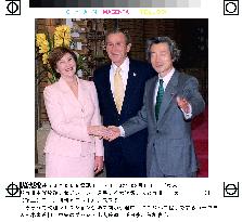(1)Photos from reception dinner for Bush