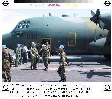 Japanese advance team for E. Timor PKO arrives