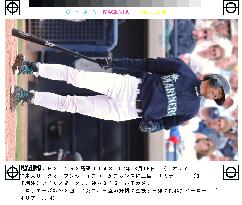 Ichiro held hitless again in spring training