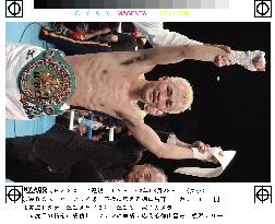 Tokuyama stops Ryuko to keep WBC super flyweight crown