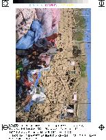 (2)Houses devastated by Afghan earthquake