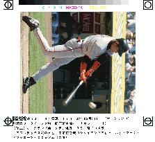 Giants' Shinjo goes 1-for-5 against Athletics