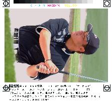 (2)Japanese golfers practice for Masters