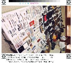 4 Chinese men given fresh arrest warrant in theft