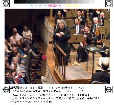 Ozawa conducts final concerts in Boston
