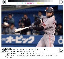 Takahashi slams two-run homer