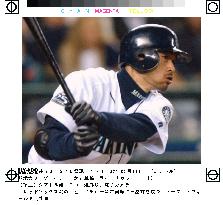 Mariners Ichiro goes 2-for-3 against Red Sox