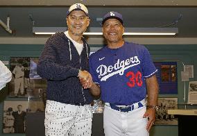 Ken Watanabe attends major league event in L.A.