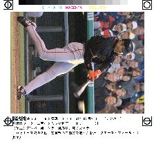 Shinjo hits double against Rockies