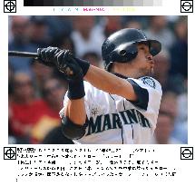 Suzuki tops AL with .363 batting average