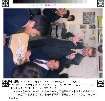 Prince Andrew talks with Japanese students