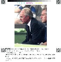 (8)England, Sweden draw 1-1