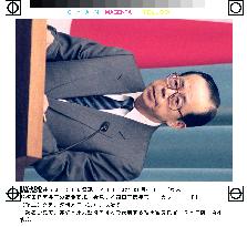 Fukuda says Japan will hold 'no nuclear weapon' principles