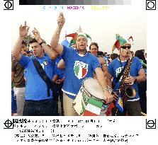 (1)Italy supporters in Oita