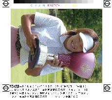 Takahashi rallies for Apita Circle-K Sunkus Ladies golf win
