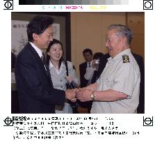 (1)Hatoyama meets with Chinese defense chief