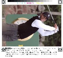 (2)British Open gets under way