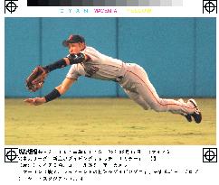 Shinjo impresses manager with diving catch