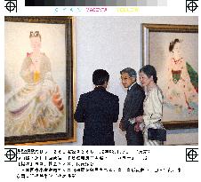 Emperor, empress view Ogura's paintings
