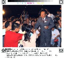 (2) Tanaka set to be elected again as Nagano gov.