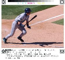 Mariners' Ichiro goes 1-for-5 against Athletics