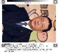 (1)Koizumi retains top aides in LDP