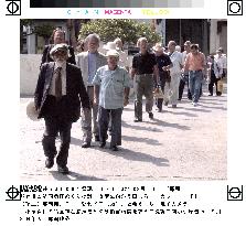 Okinawa residents file suit over Koizumi's Yasukuni visits