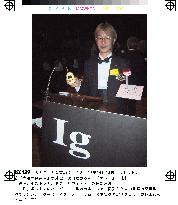 'Bow-Lingual' awarded 'Ig Nobel' peace prize